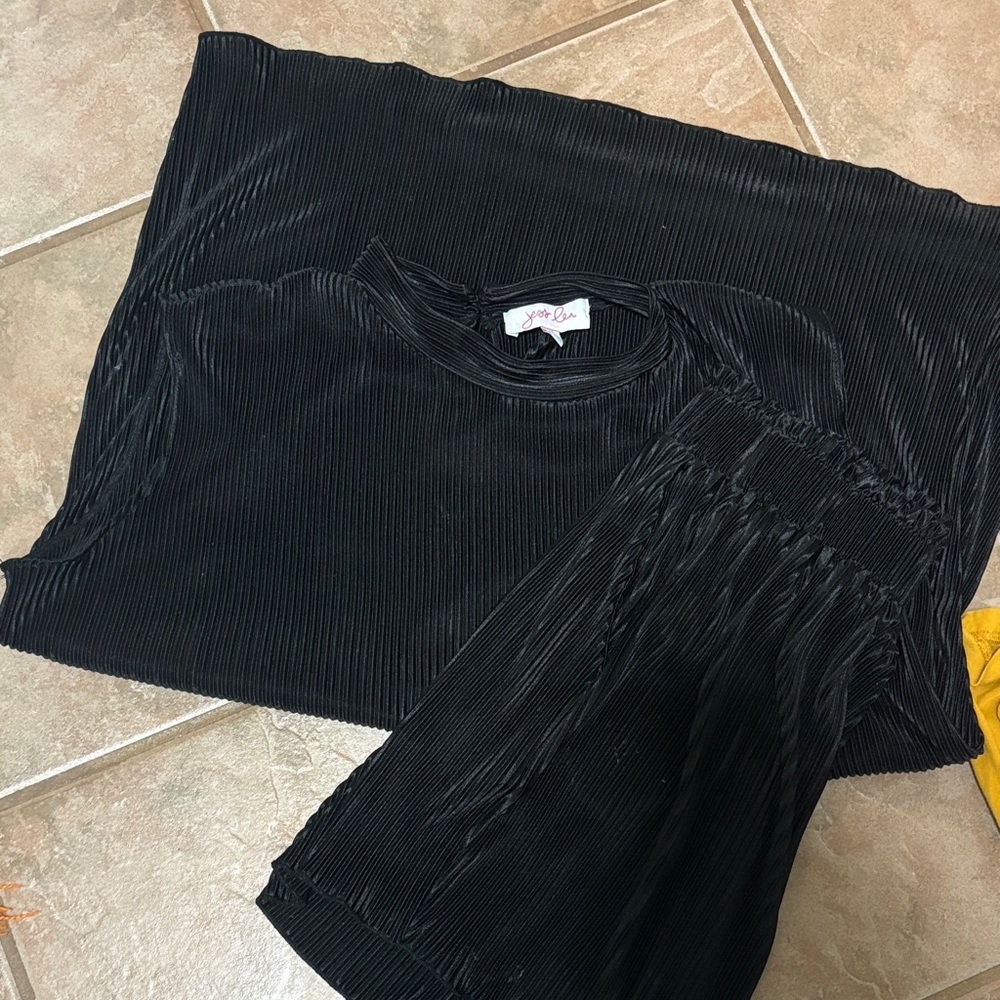Black Pleated Top and Pants Set